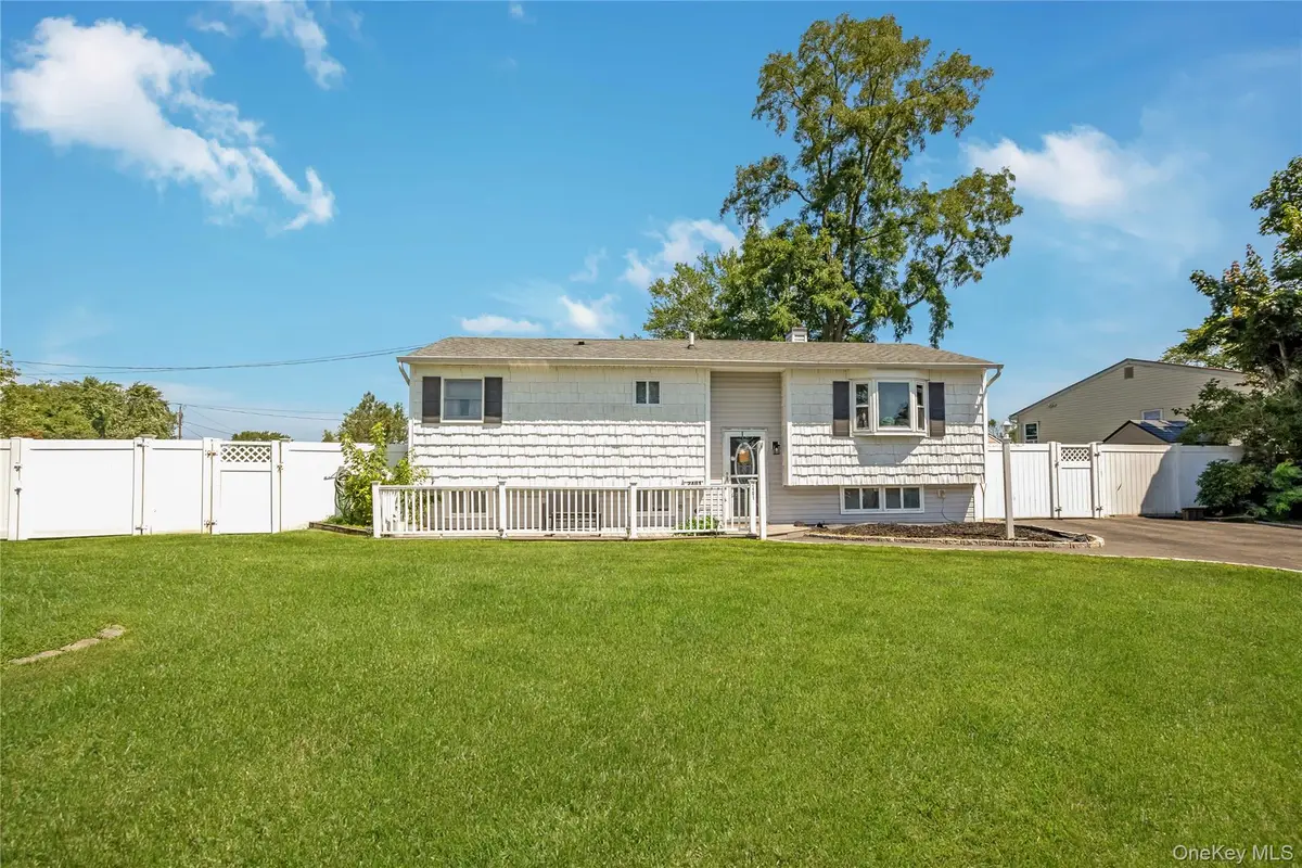 2401 Wave Avenue, Medford, NY 11763 - #1