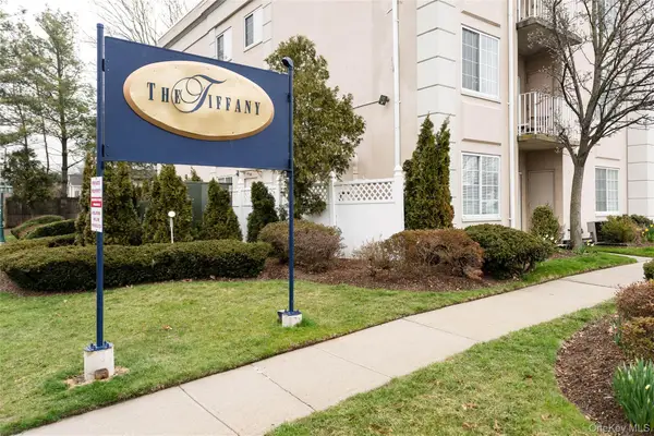 54 School Street #104, Westbury, NY 11590