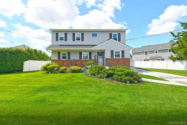 63 Michele Terrace, Massapequa Park, NY 11762
