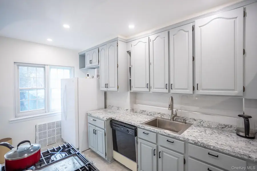 70-24 Utopia Parkway, Fresh Meadows, NY 11365 - #3