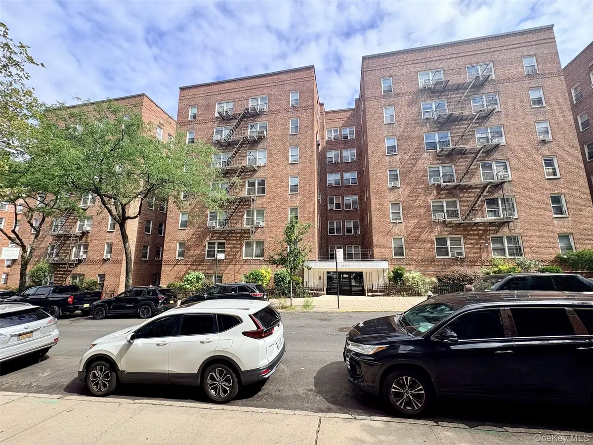 64-41 Saunders Street #605, Rego Park, NY 11374 - #1