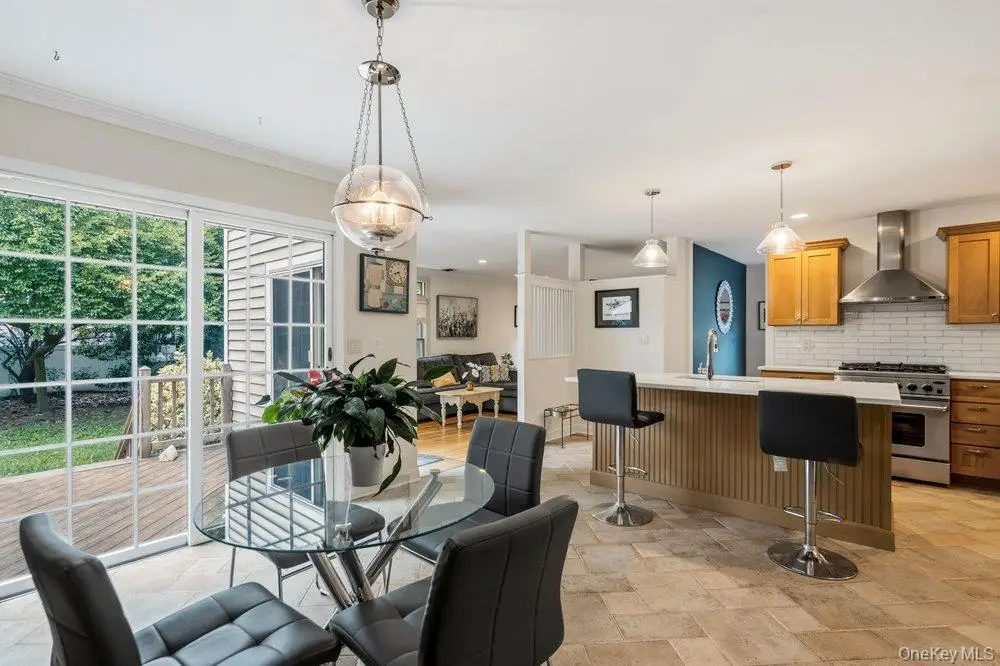 27 Delaware Avenue, Jericho, NY 11753 - #1