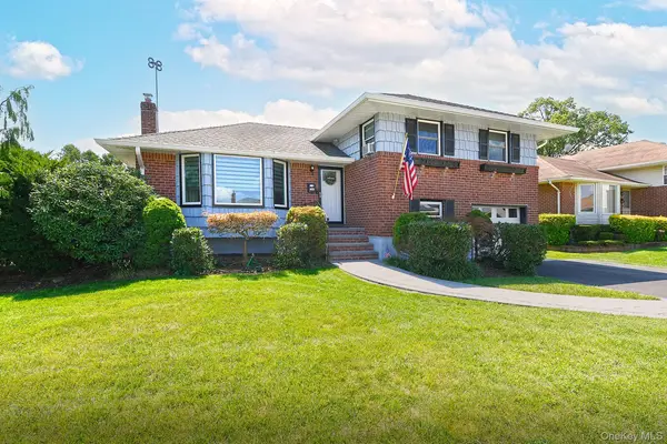 4039 Hahn Avenue, Bethpage, NY 11714