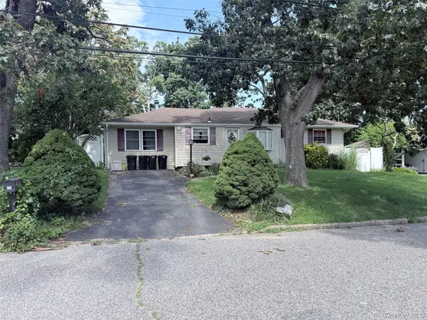 110 Tudor Road, Centereach, NY 11720