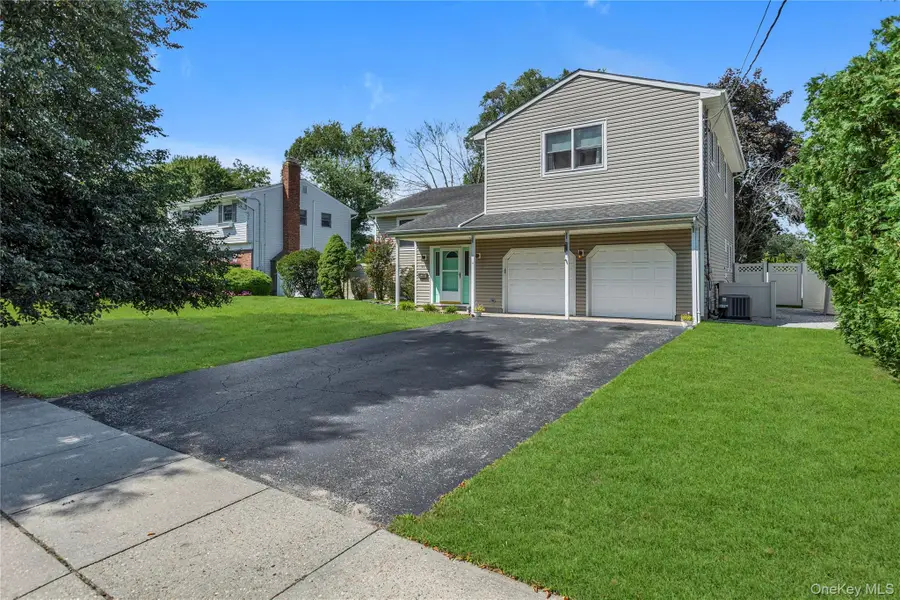 23 Dale Lane, Smithtown, NY 11787 - #2
