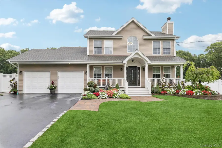 406 Carnation Drive, Shirley, NY 11967 - #3