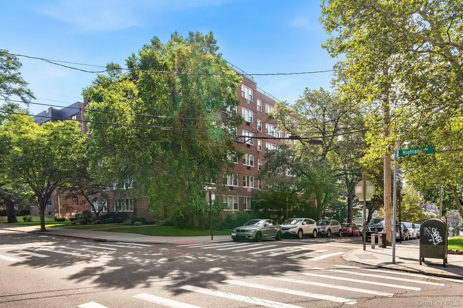 87-15 165th Street #5E, Jamaica, NY 11432 - #2