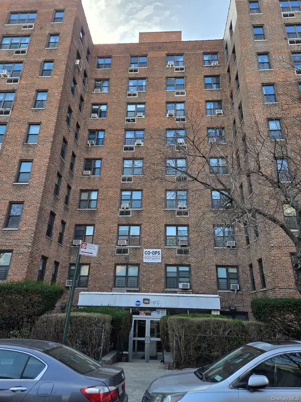 2835 Webb #8D, Bronx, NY 10468