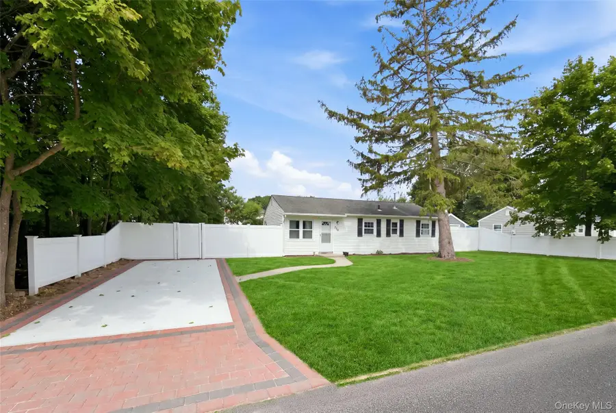 710 Bourdois Avenue, Bellport, NY 11713 - #2
