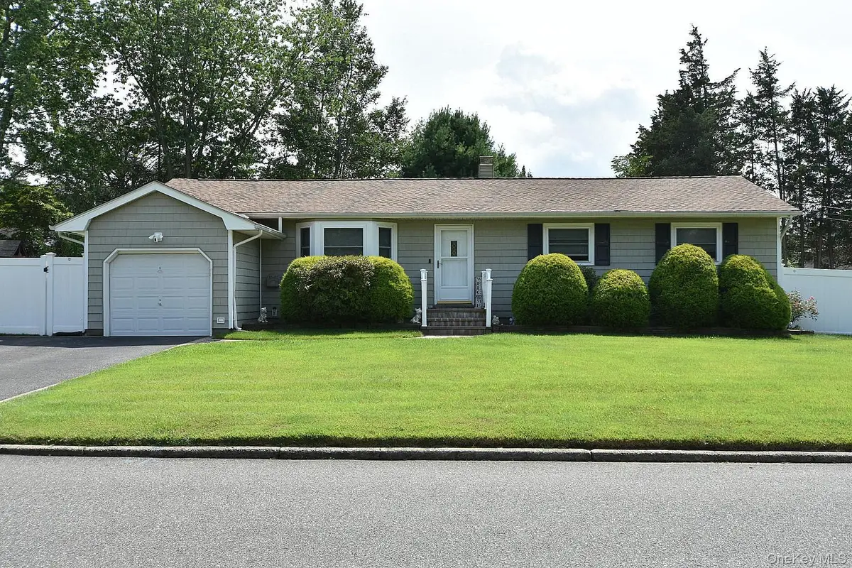 14 Milburn Road, South Setauket, NY 11720 - #1