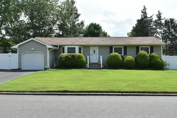 14 Milburn Road, South Setauket, NY 11720