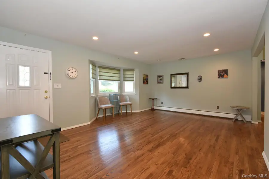 14 Milburn Road, South Setauket, NY 11720 - #2