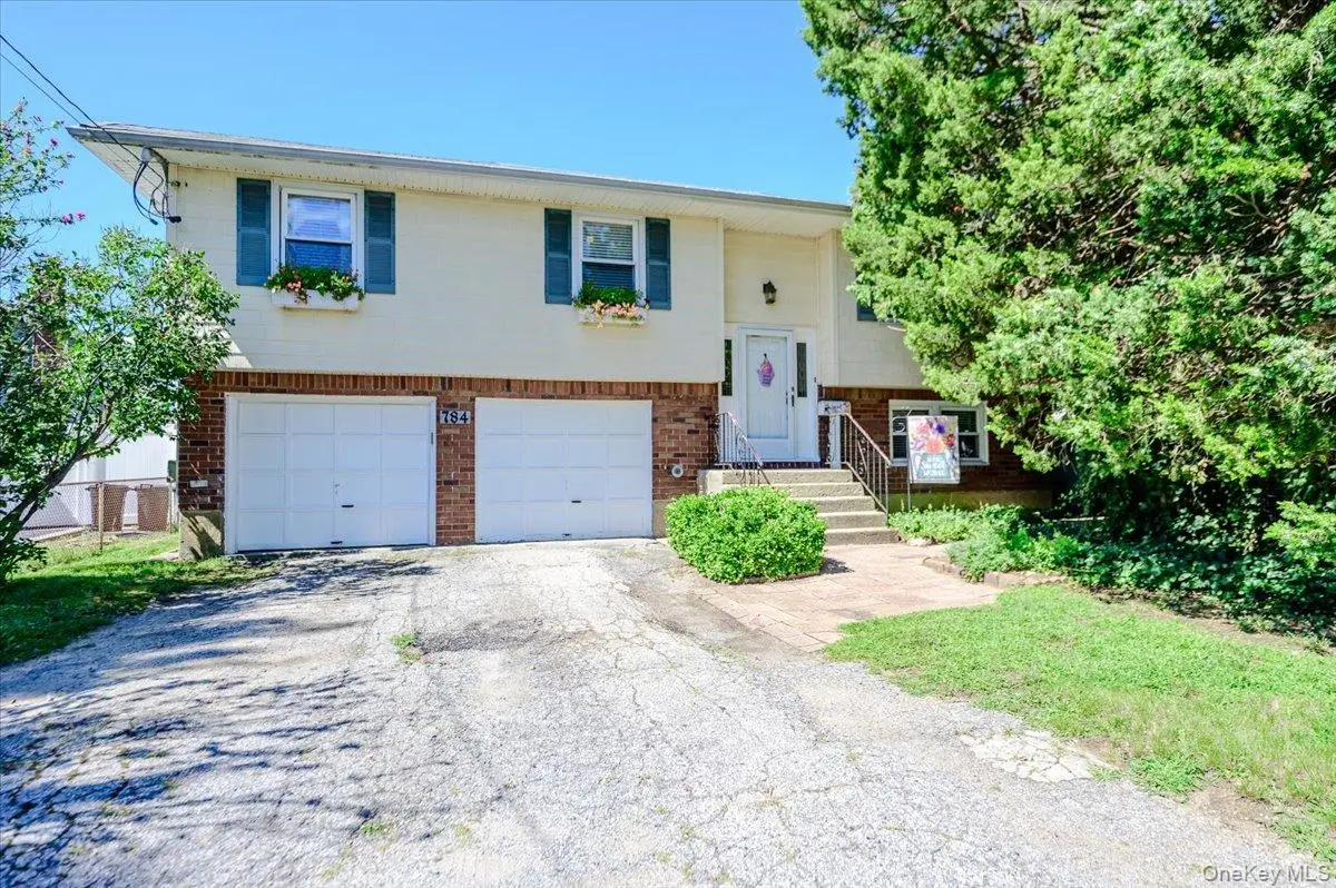 784 Newbridge Road, Bellmore, NY 11710 - #1