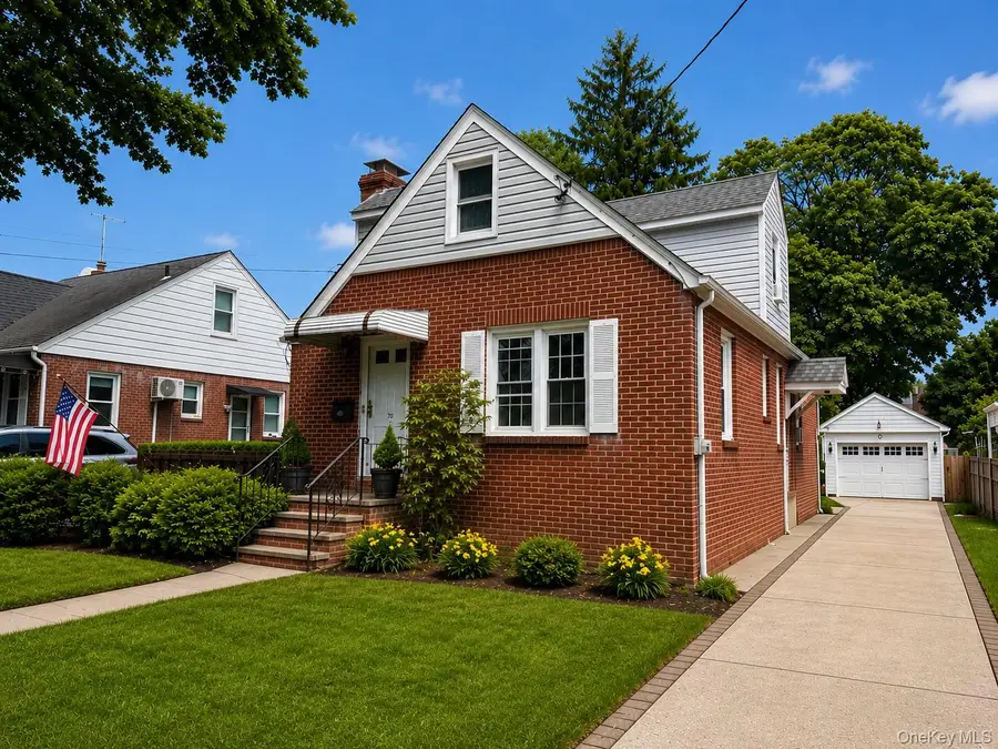 70 Paul Avenue, New Hyde Park, NY 11040 - #2