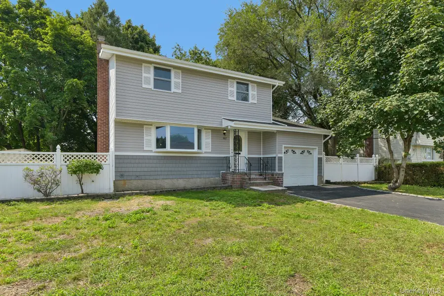 322 Barleau, Brentwood, NY 11717 - #3
