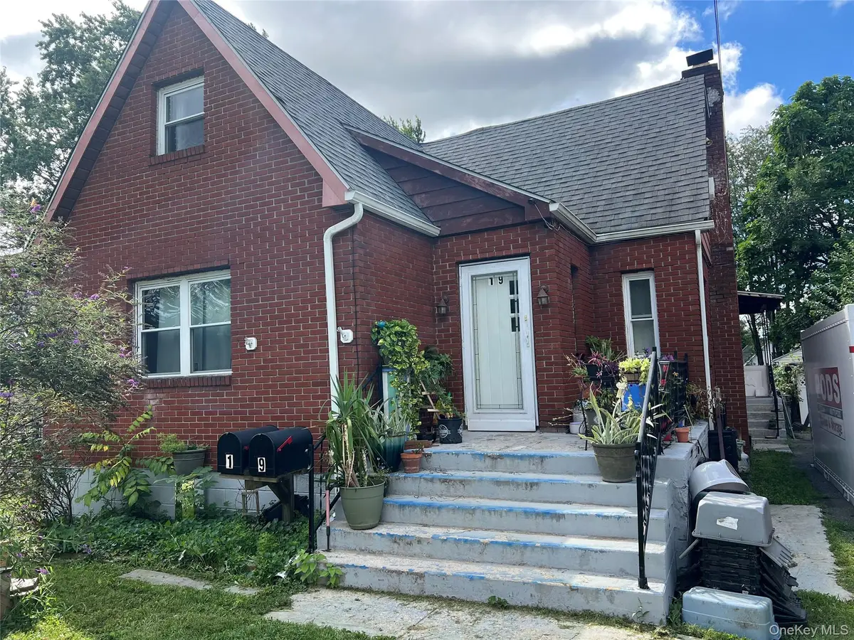 19 White Street, Newburgh, NY 12550 - #1