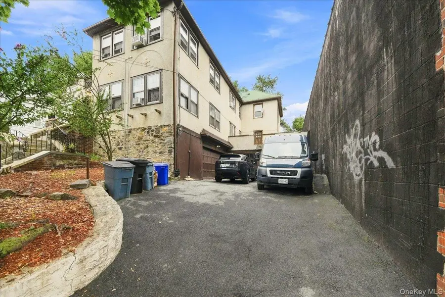 461 S 1st Avenue, Mount Vernon, NY 10550 - #3