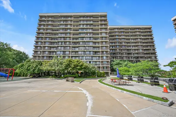 15038 Union Turnpike #8C, Flushing, NY 11367