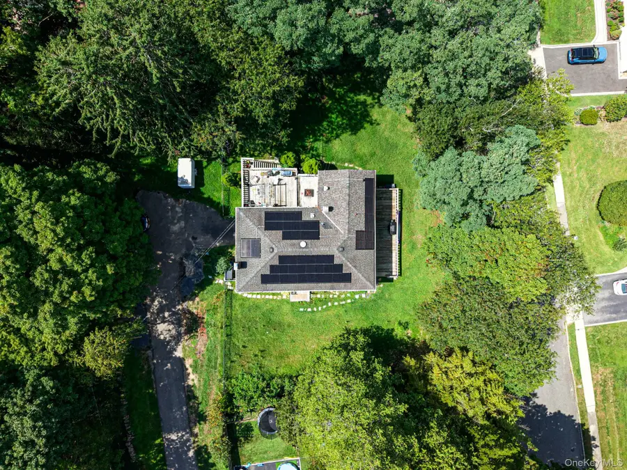 136 Woodhull Road, Huntington, NY 11743 - #3