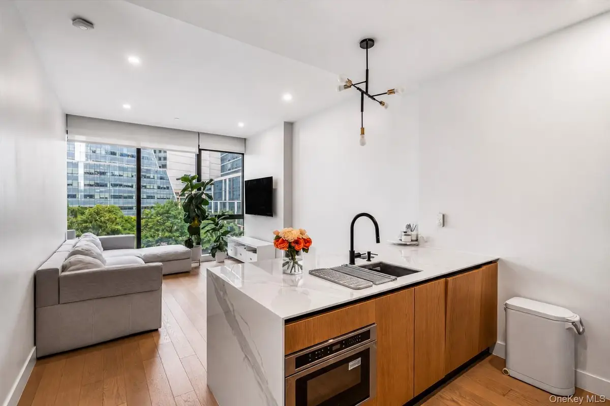4507 Court Square #4B, Long Island City, NY 11101 - #1