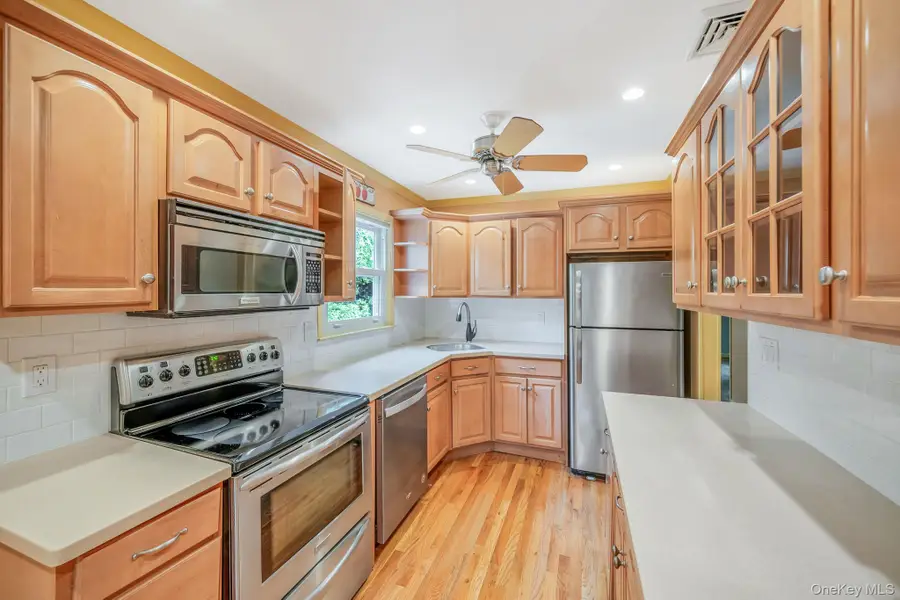 25 Rosedale Road, Sound Beach, NY 11789 - #2