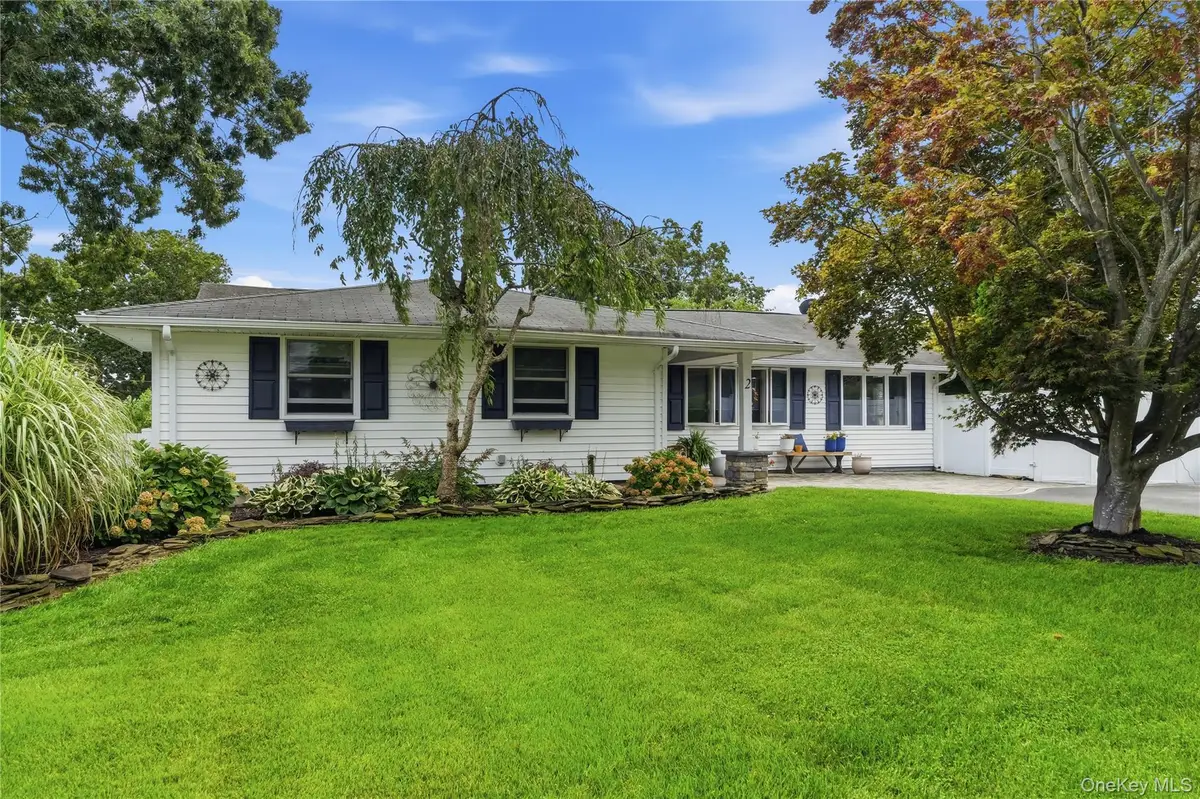 2 Mount Wilson Avenue, Farmingville, NY 11738 - #1