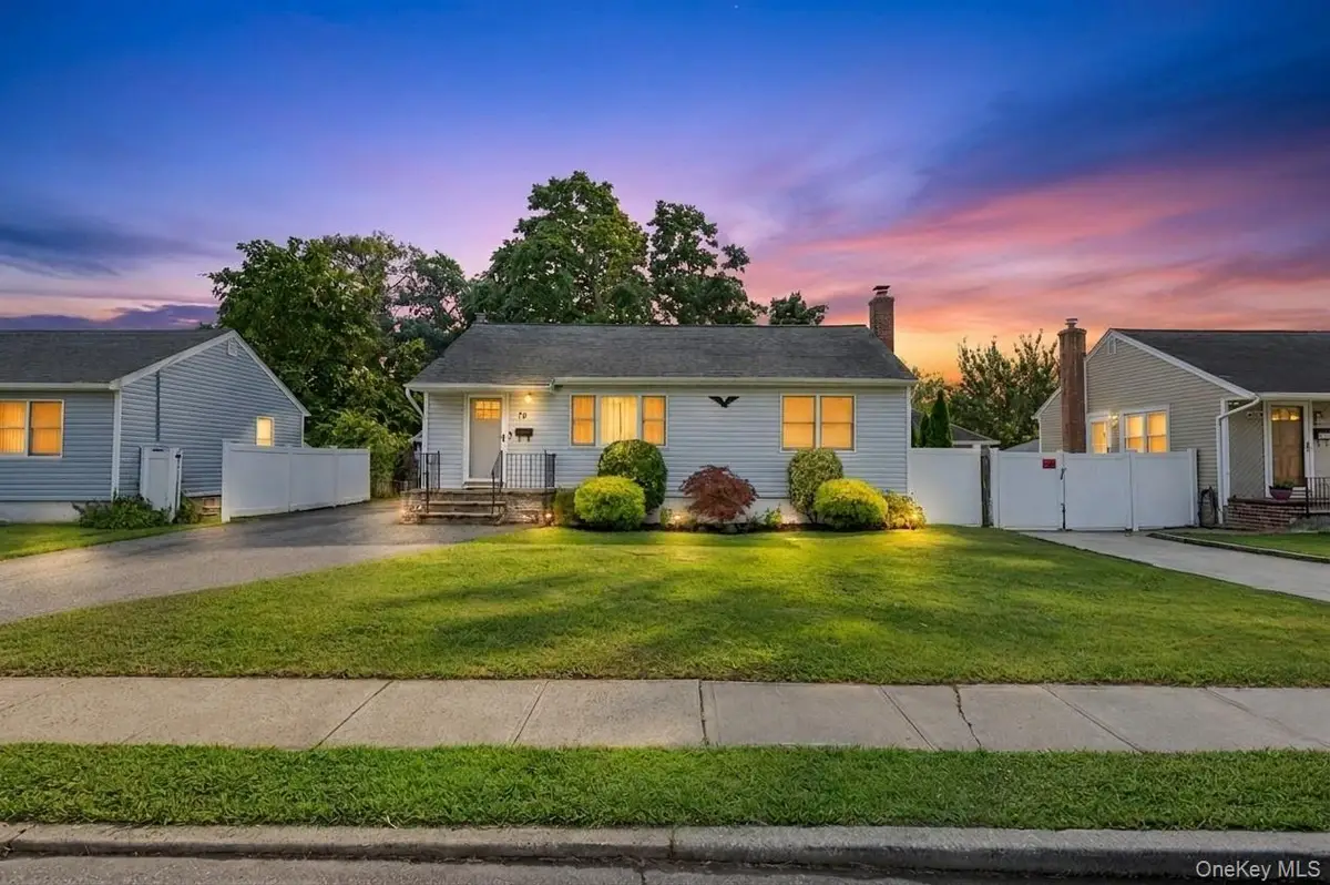 70 Mohawk Drive, North Babylon, NY 11703 - #1