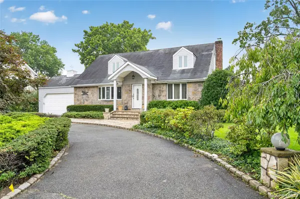 146 Longwood Avenue, Westbury, NY 11590