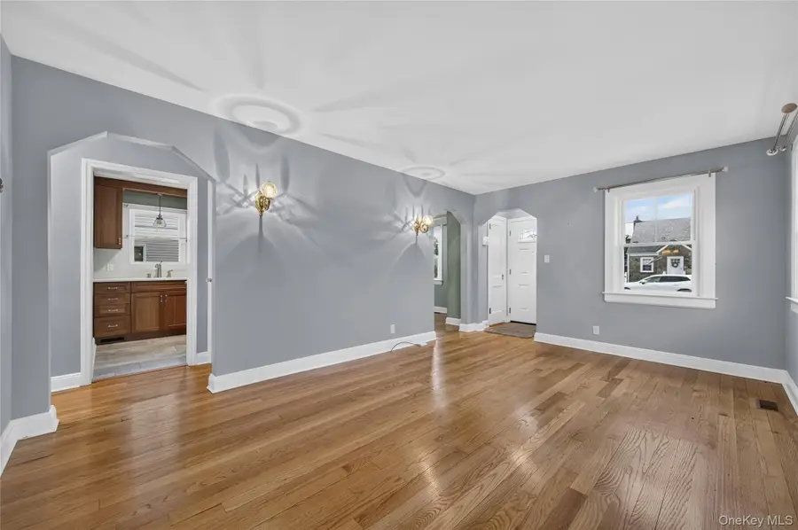 177 Jerome Avenue, Mineola, NY 11501 - #3