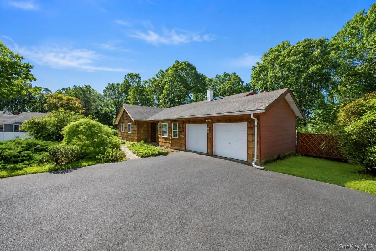 2 Ira Court, Manorville, NY 11949 - #1
