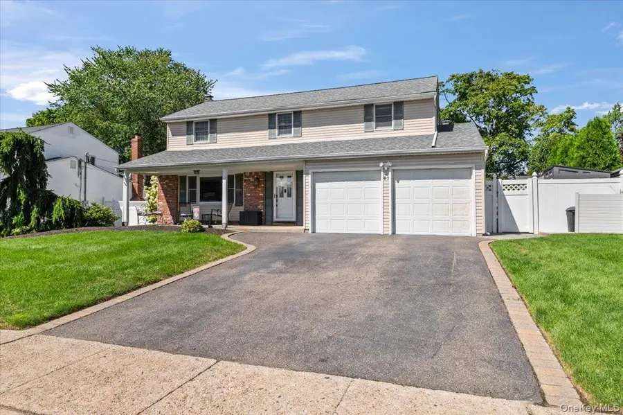 41 Longstreet Drive, Lake Grove, NY 11755 - #2