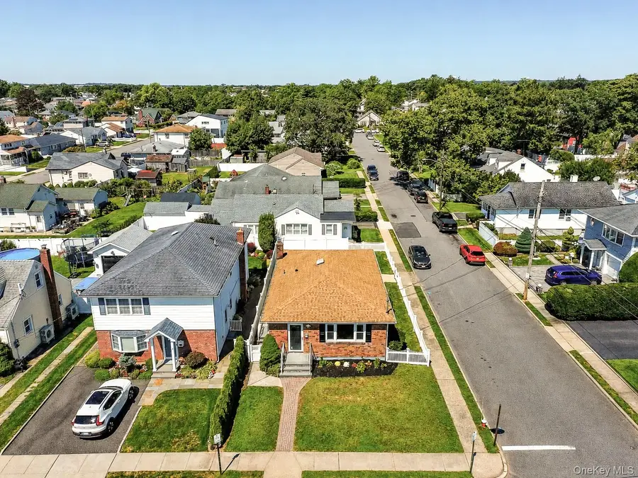 12 Grant Avenue, Bethpage, NY 11714 - #3