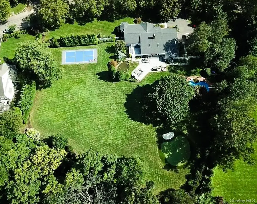 41 Snowball Drive, Cold Spring Harbor, NY 11724 - #2