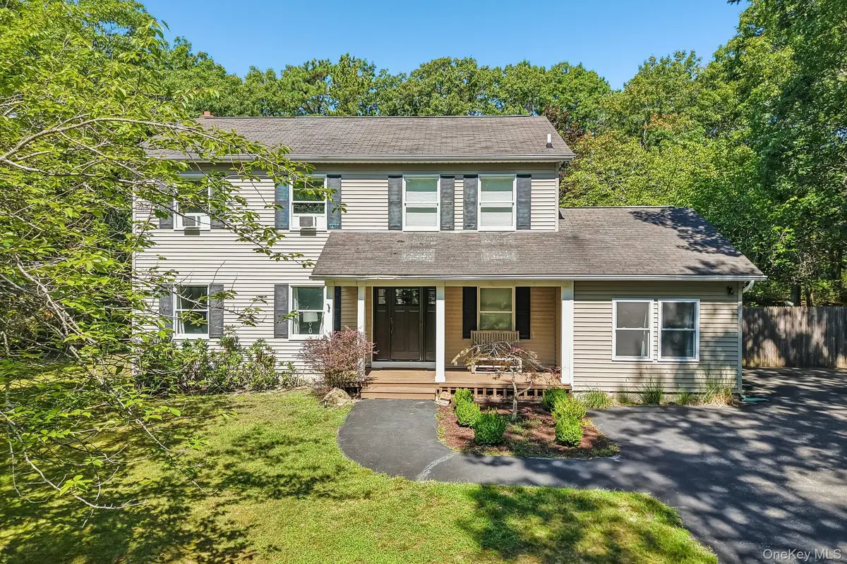 4 Wooded Lane, Hampton Bays, NY 11946 - #1