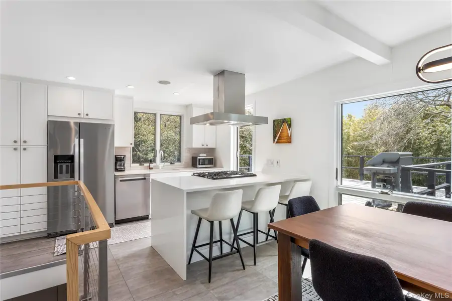 279 Bay Walk, Sayville, NY 11782 - #2