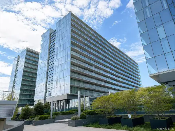 131-05 40th Road #PH2M, Flushing, NY 11354