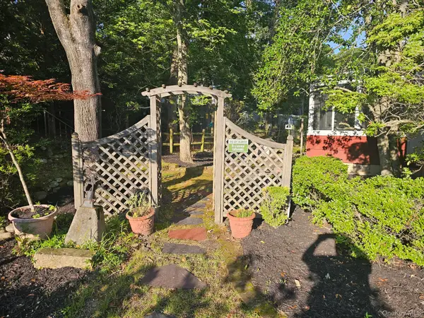 32 Fern Road, Rocky Point, NY 11778