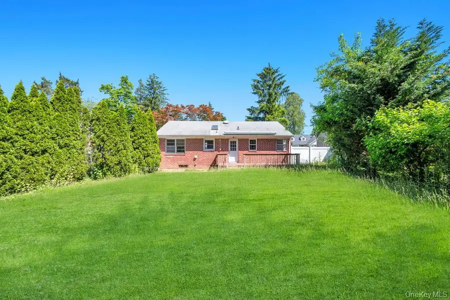 40 Fenwick Street, Greenlawn, NY 11740 - #3