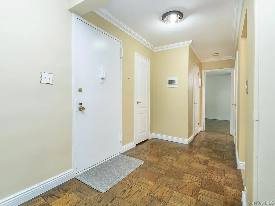 32 Pearsall #1A, Glen Cove, NY 11542 - #2