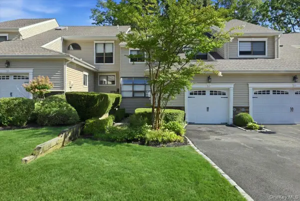 49 Villas Circle, Melville, NY 11747