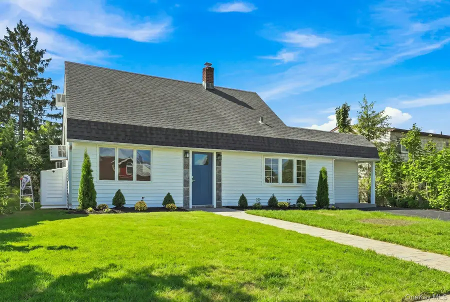 26 Birch Lane, Levittown, NY 11756 - #3