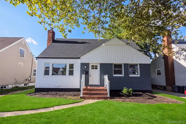 843 Jerusalem Avenue, Merrick, NY 11566