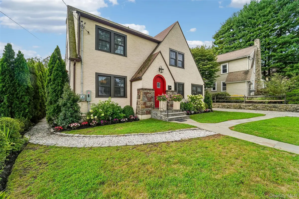 7 Parkview Court, White Plains, NY 10603 - #1