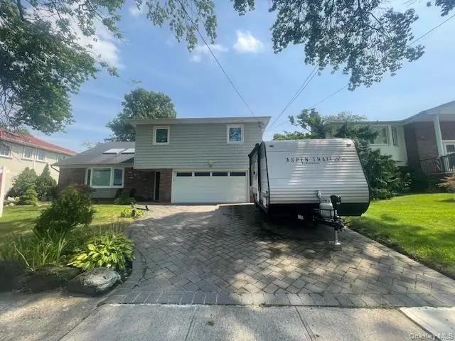 15 Captains Road, North Woodmere, NY 11581 - #3