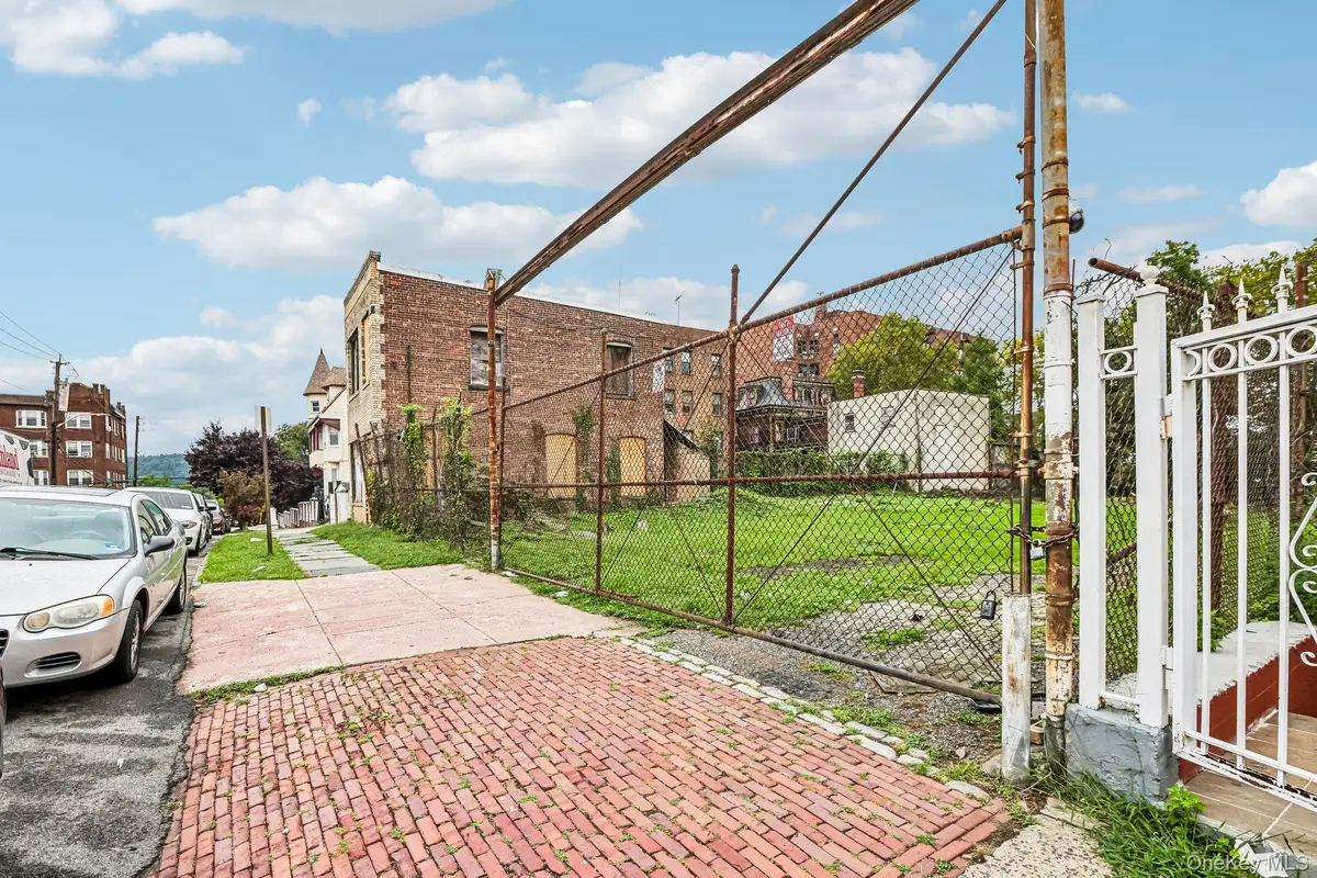 127 Downing Street, Yonkers, NY 10705 - #1