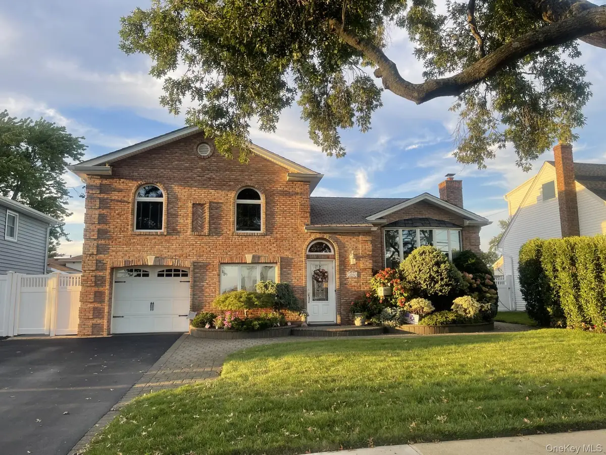 2781 S Saint Marks Avenue, Bellmore, NY 11710 - #1