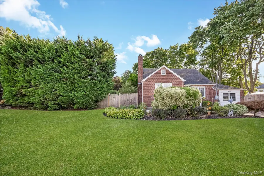 42 Spencer Street, Farmingdale, NY 11735 - #3