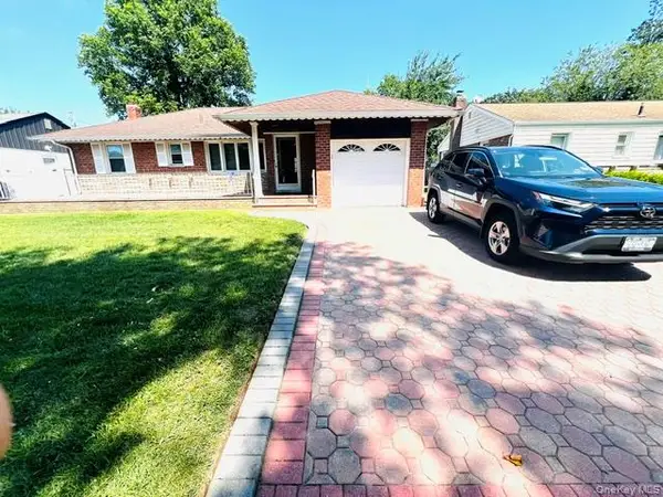 819 Dean Drive, Baldwin, NY 11510
