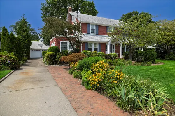 66 S Lewis Place, Rockville Centre, NY 11570