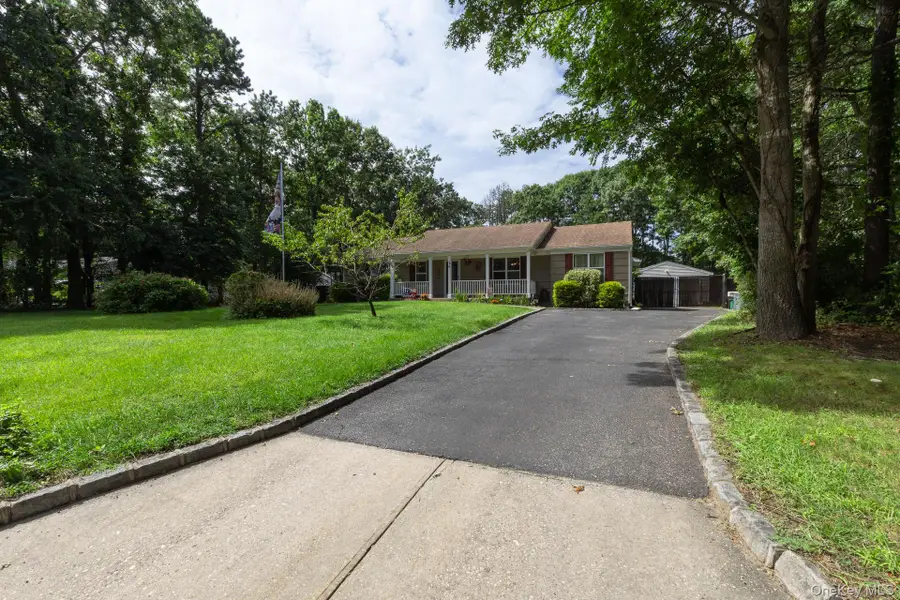 24 Evergreen Drive, Manorville, NY 11949 - #2